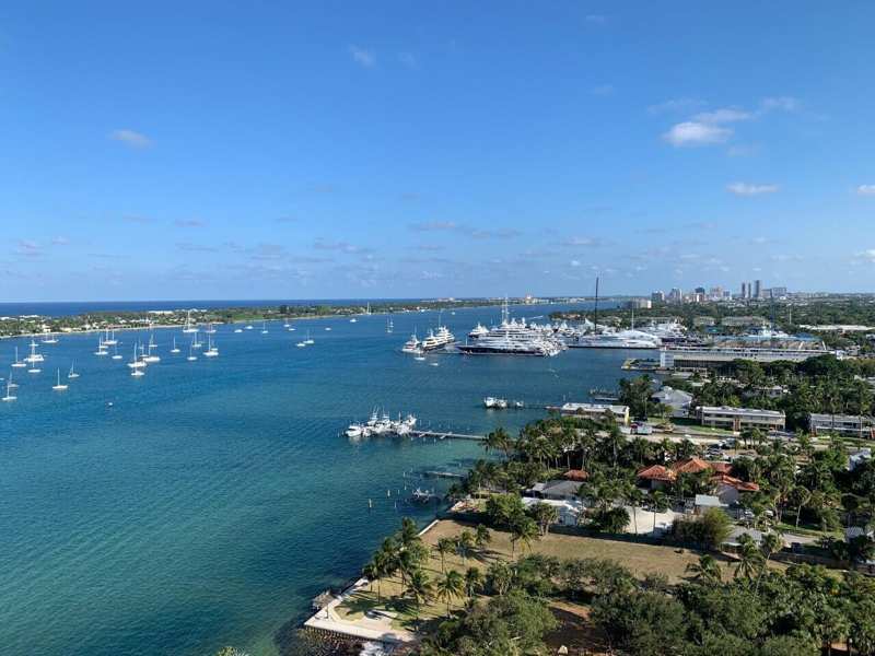 5200 N Flagler Drive # 2205, West Palm Beach FL 33407