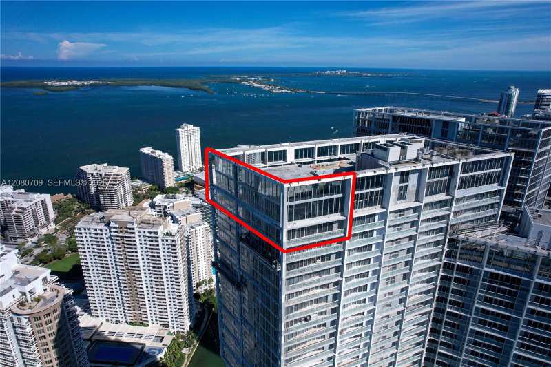 465 Brickell Ave, Miami FL 33131