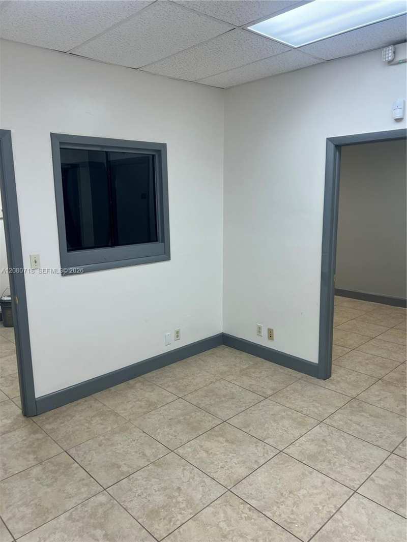 7511 NW 64 St, Tamarac FL 33321