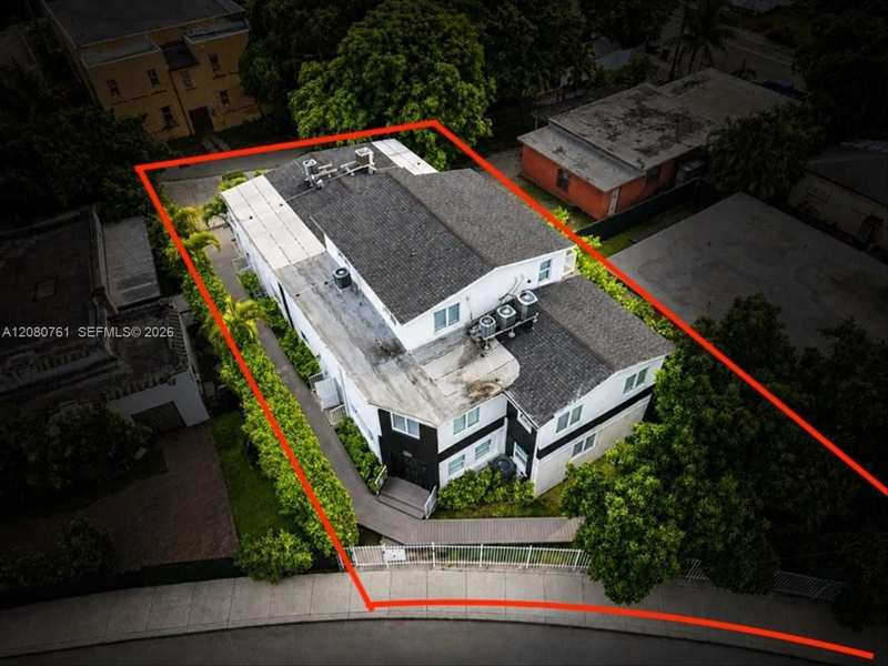 268 NW 34th St, Miami FL 33127
