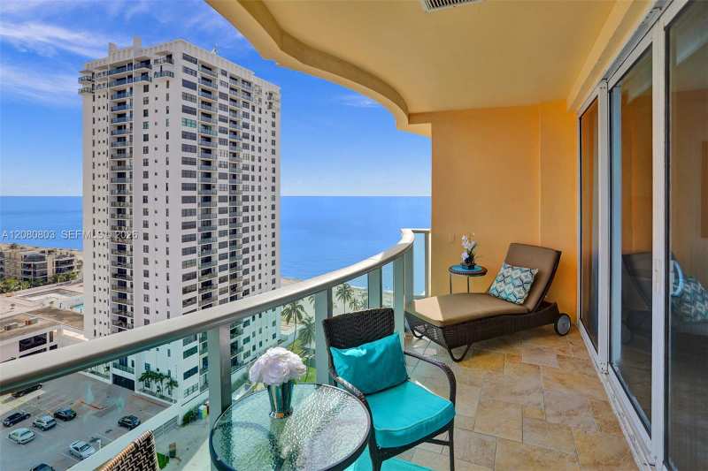 2501 S Ocean Dr, Hollywood FL 33019