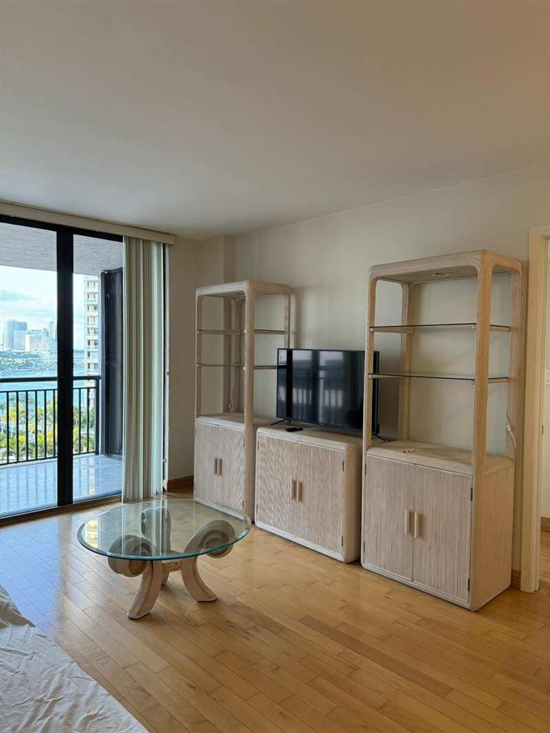 540 BRICKELL KEY Drive # 1214, Miami FL 33131