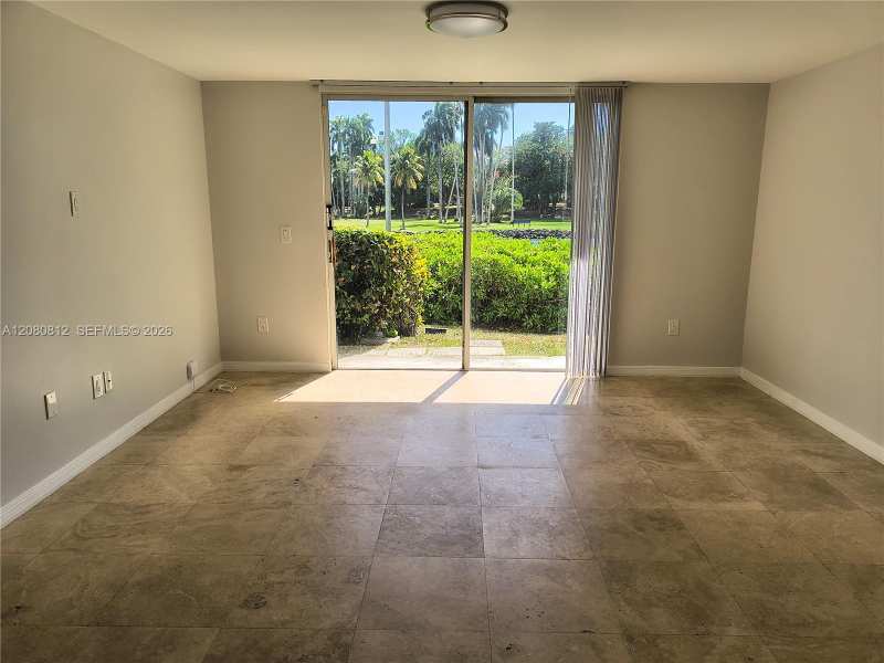 1740 NW N River Dr # 120, Miami FL 33125