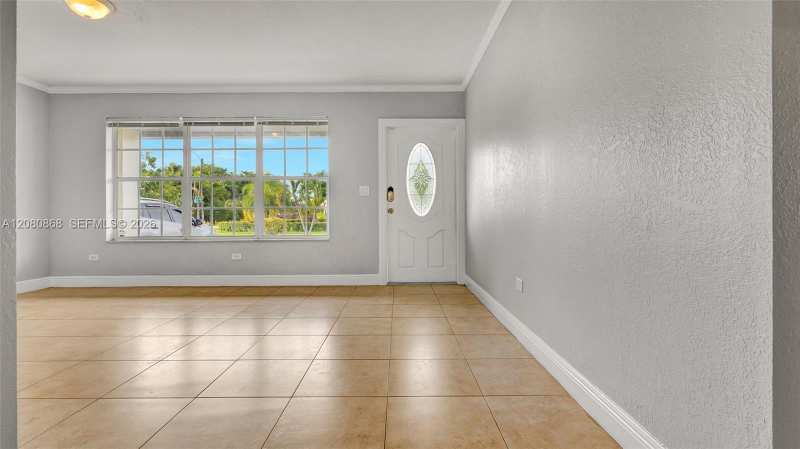9710 SW 14th St, Miami FL 33174