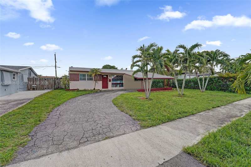 541 N 70th Ter, Hollywood FL 33024