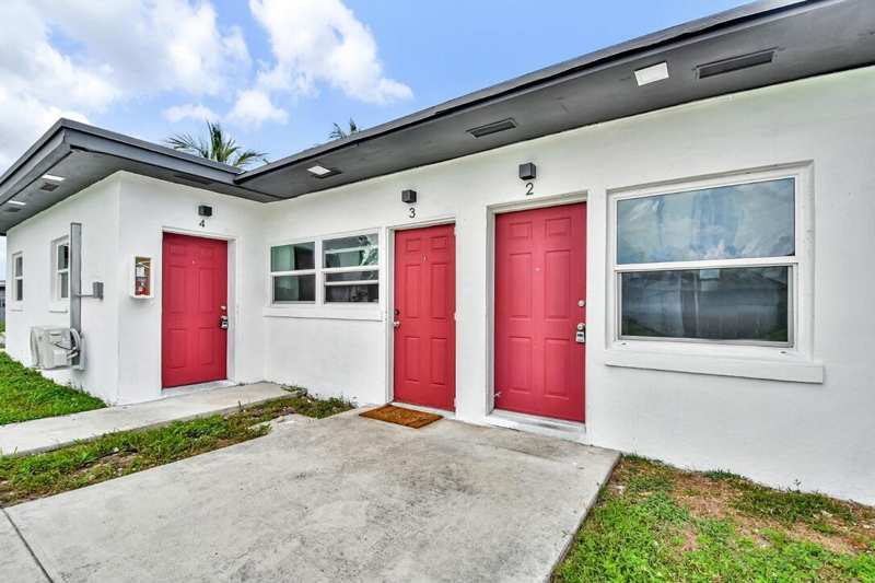 1725 NE 148TH Street # 2, Miami FL 33181