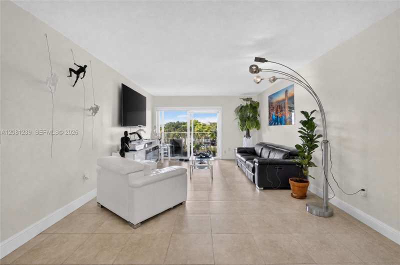 7787 SW 86th St # 409, Miami FL 33143