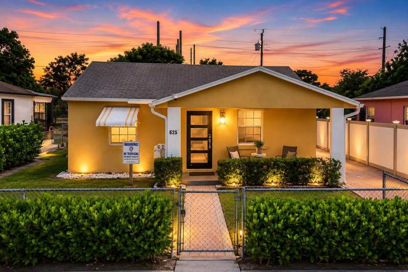 625 W 2ND Street, Riviera Beach FL 33404