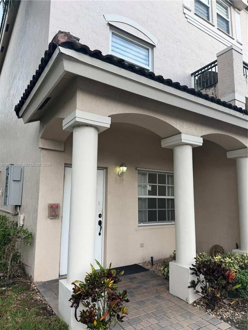 5630 NW 114th Path # 101, Doral FL 33178