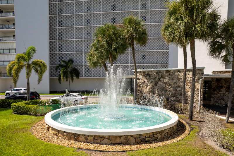 336 GOLFVIEW Road # 708, North Palm Beach FL 33408