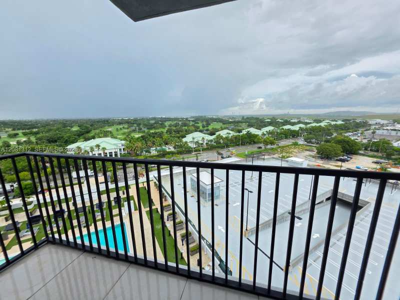 5300 Paseo Blvd # 1014, Doral FL 33166