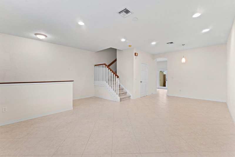 118 Seagrape Drive # 107, Jupiter FL 33458
