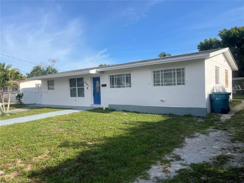 4901 NW 177th St, Miami Gardens FL 33055