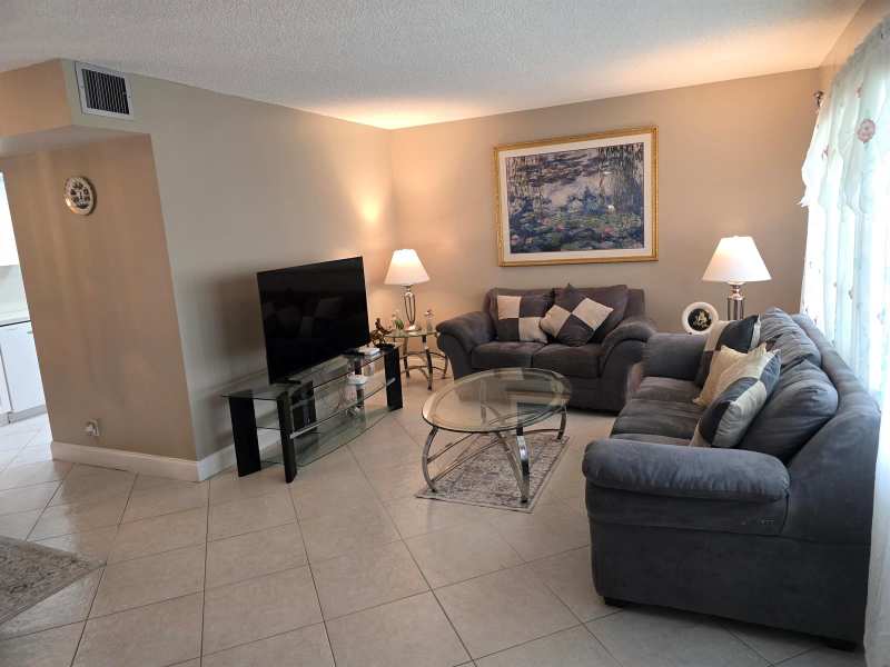 1902 Bermuda Circle # E4, Coconut Creek FL 33066