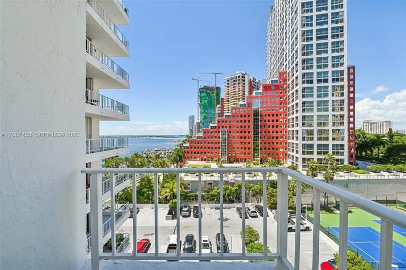 200 SE 15th Rd # 9I, Miami FL 33129