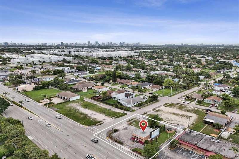 4404 Pembroke Rd, West Park FL 33021