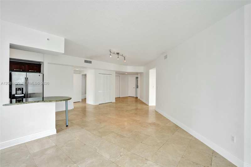 7275 SW 90th St # C410, Miami FL 33156