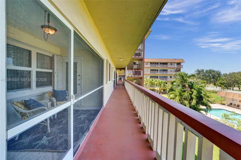 5300 Washington St # V308, Hollywood FL 33021