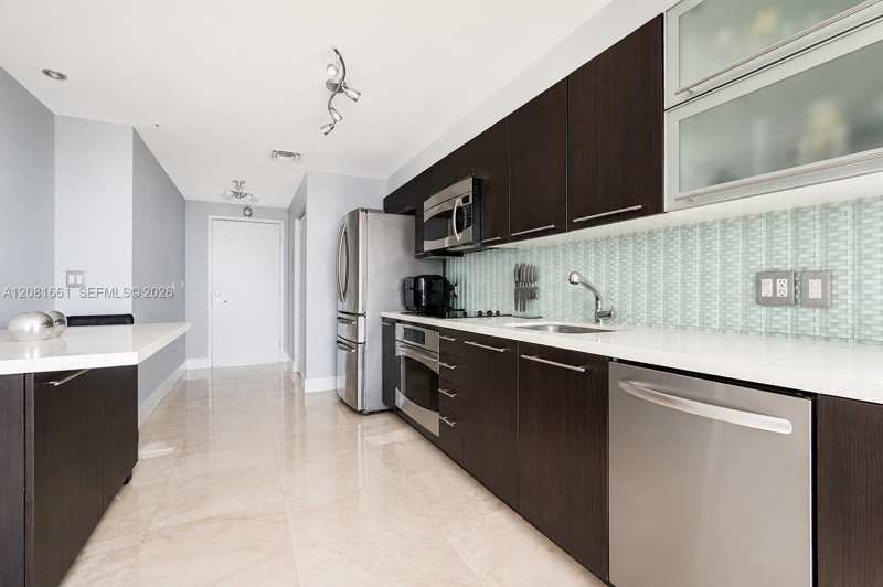 90 SW 3rd St # 3110, Miami FL 33130