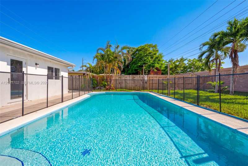 3036 N 58th Ave, Hollywood FL 33021