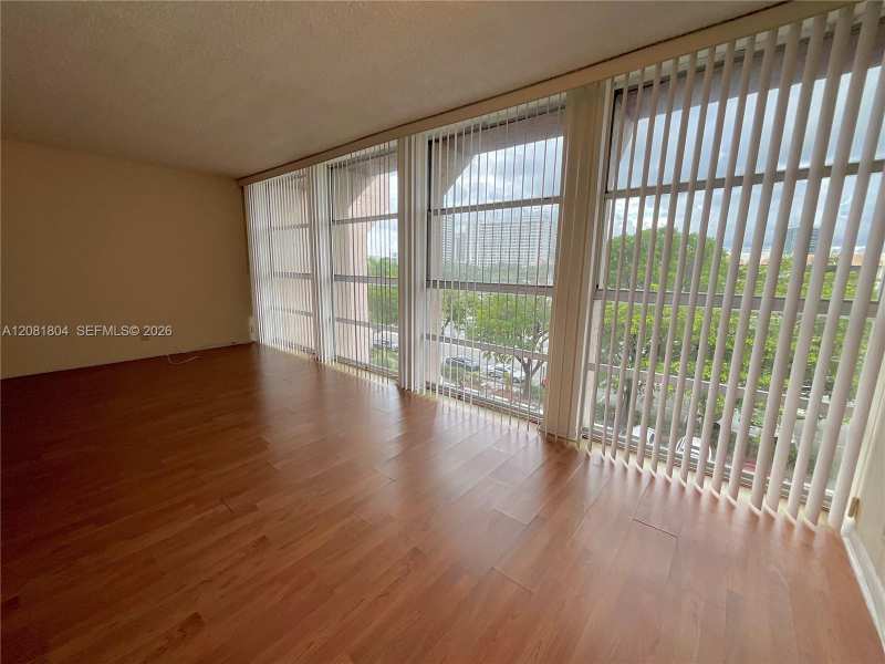 2101 Atlantic Shores Blvd # 507, Hallandale Beach FL 33009
