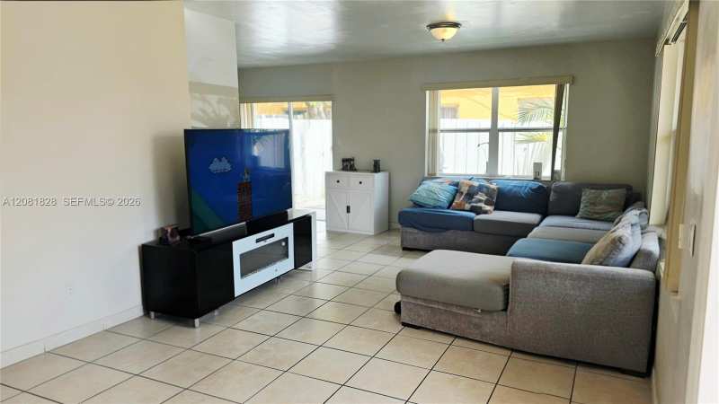 113 NE 12th Ave # 113, Homestead FL 33030