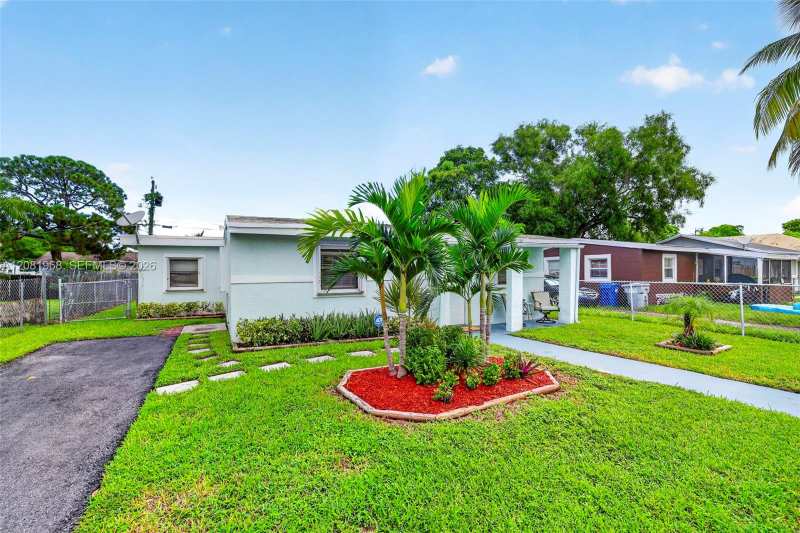 2825 NW 3rd St, Pompano Beach FL 33069