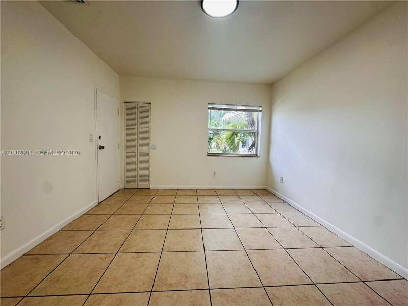 573 NE 82nd St # 7, Miami FL 33138