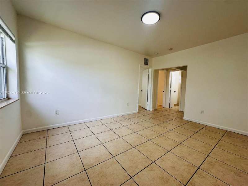 573 NE 82nd St # 7, Miami FL 33138