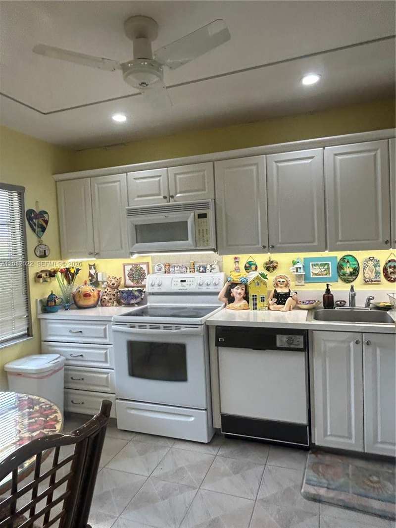9205 Pecky Cypress Ln # 8F, Boca Raton FL 33428