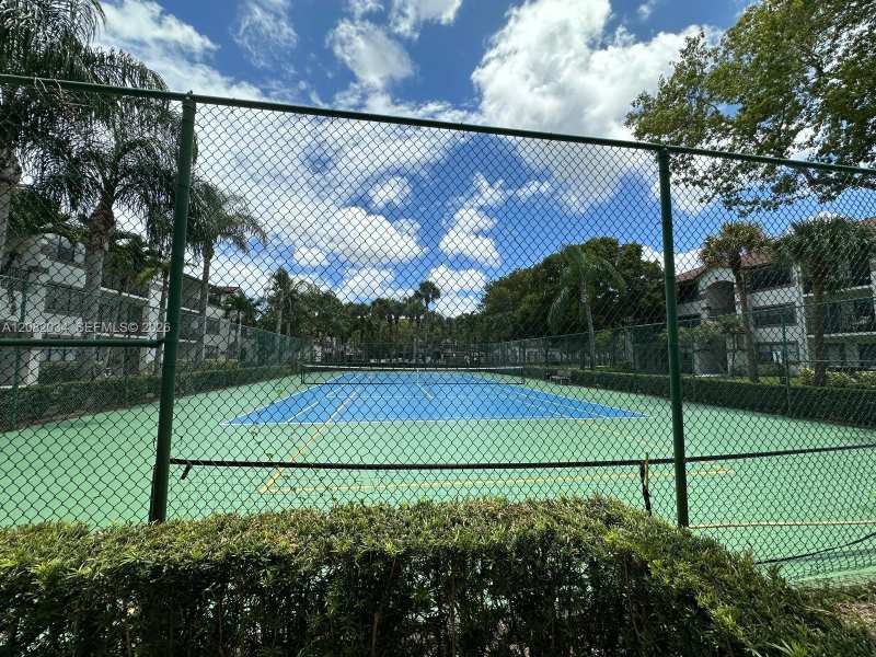 540 S Park Rd # 9, Hollywood FL 33021