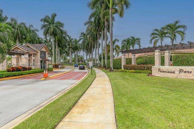 Poinciana Parc