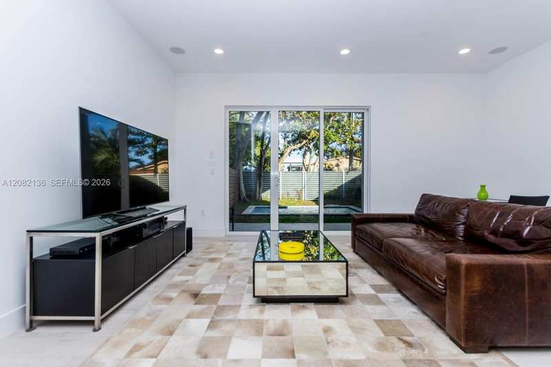 2875 SW 33rd Ct # 2875, Miami FL 33133