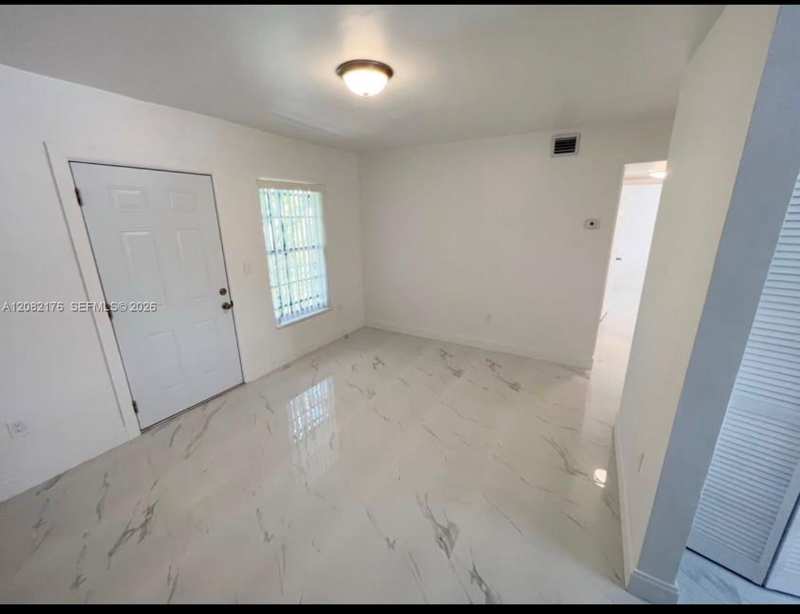 752 NW 4th St # 5, Miami FL 33128