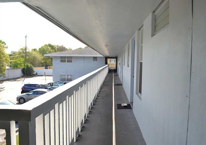 491 NW 42nd Avenue Apt 37, Plantation FL 33317