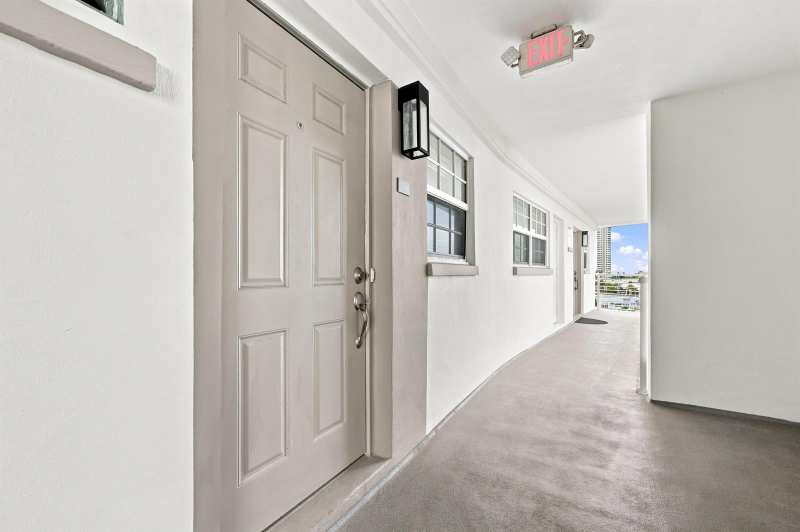 140 NE 28TH Avenue # 602, Pompano Beach FL 33062