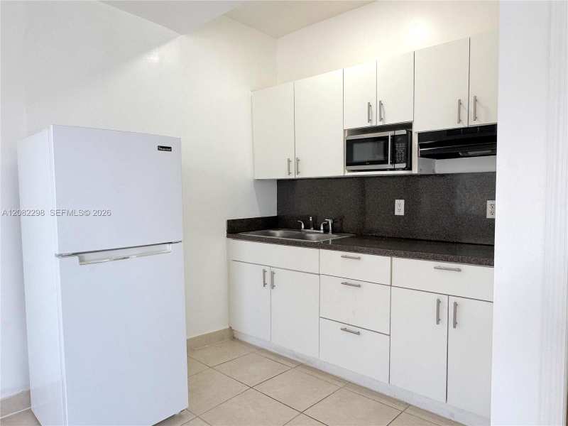 5835 SW 4th St # A, Miami FL 33144