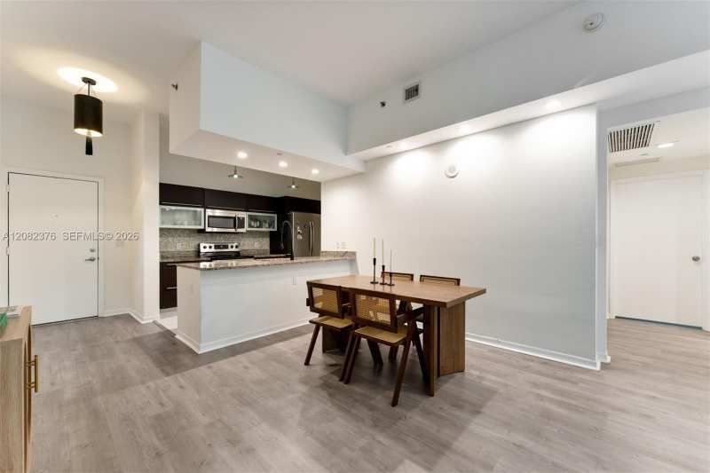 951 Brickell Ave # 201, Miami FL 33131