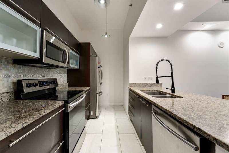 951 Brickell Ave # 201, Miami FL 33131