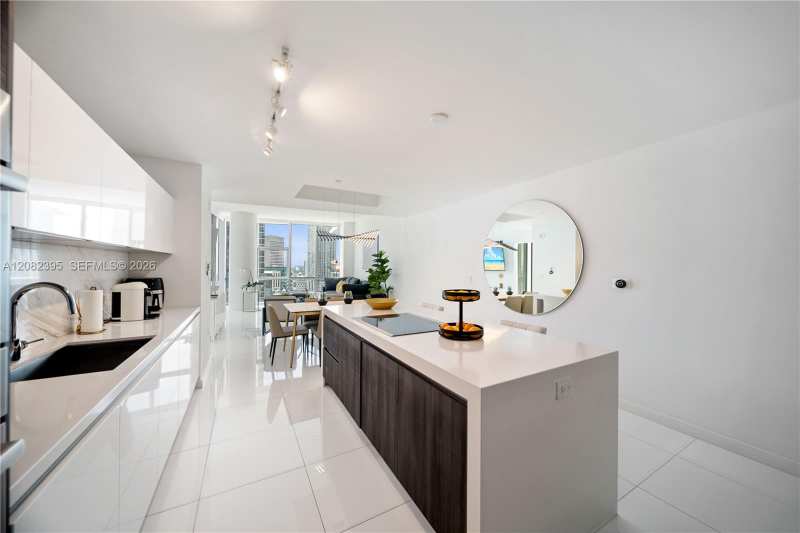 851 NE 1st Ave # 2011, Miami FL 33132