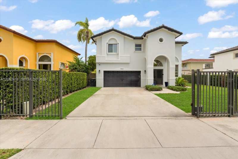 15931 SW 61st Ln, Miami FL 33193