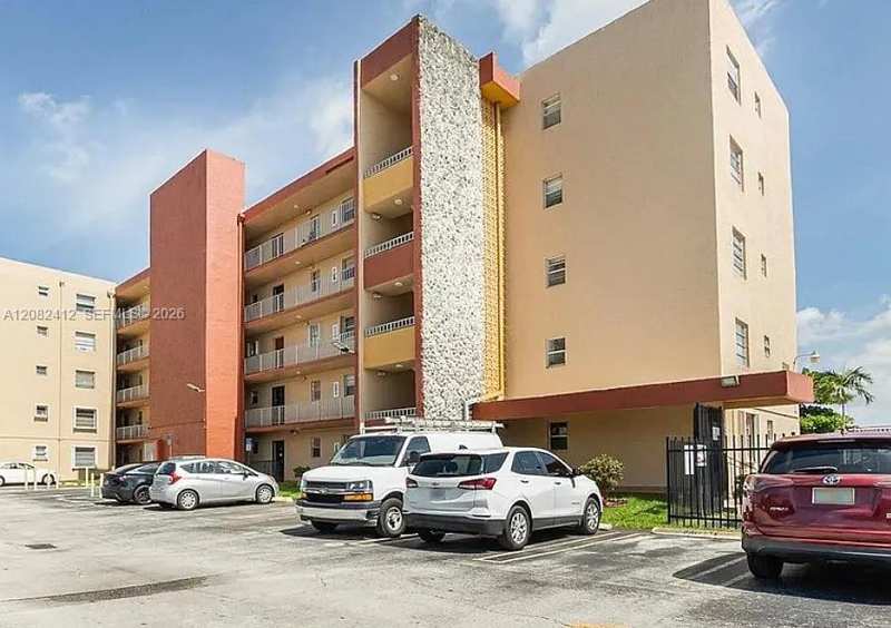 6090 W Flagler St # 307, Miami FL 33144