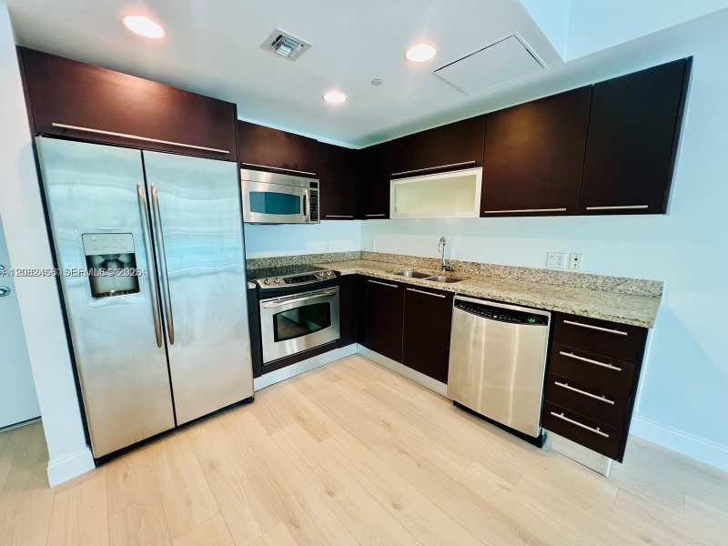 950 S Brickell Bay # 1109, Miami FL 33131