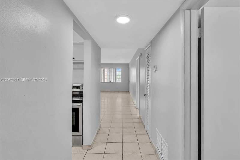 1540 NE 191st St # 320, Miami FL 33179