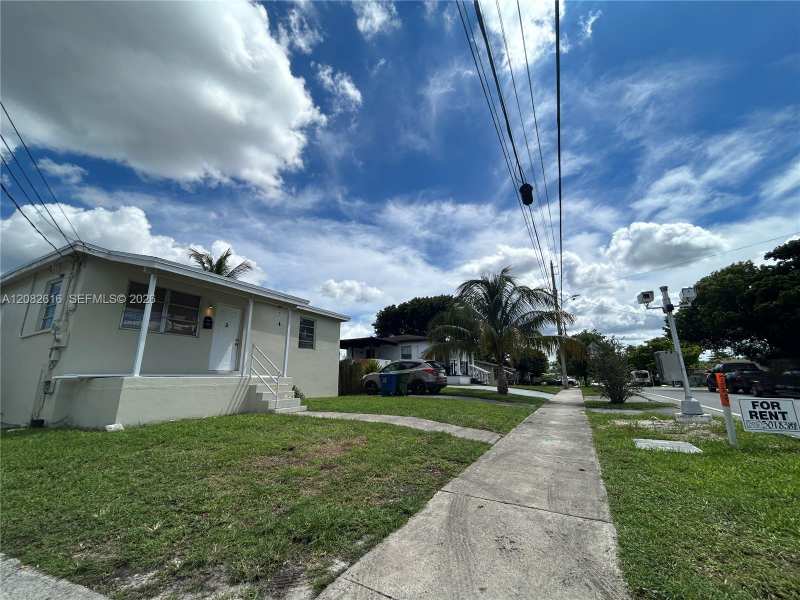 725 SW 8th Ave # A, Hallandale Beach FL 33009