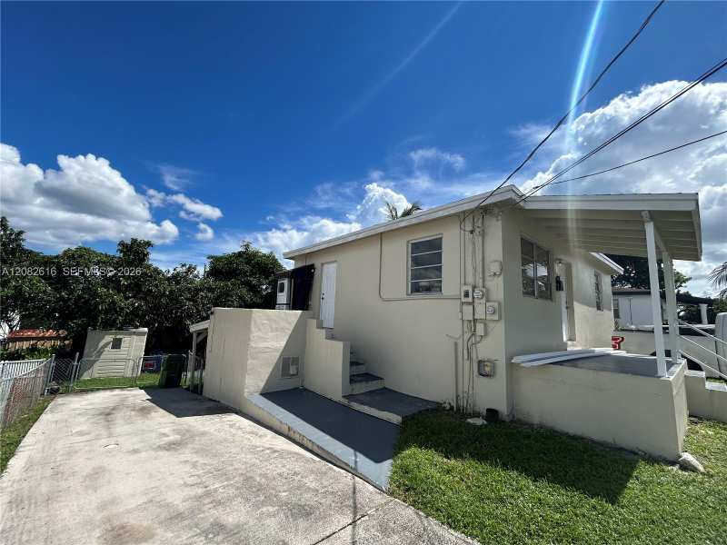 725 SW 8th Ave # A, Hallandale Beach FL 33009