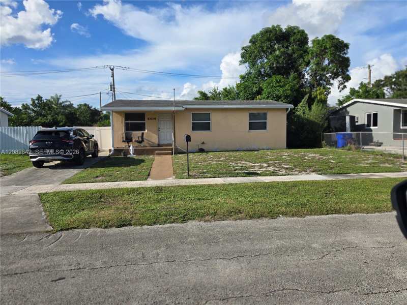 6409 Franklin St, Hollywood FL 33024
