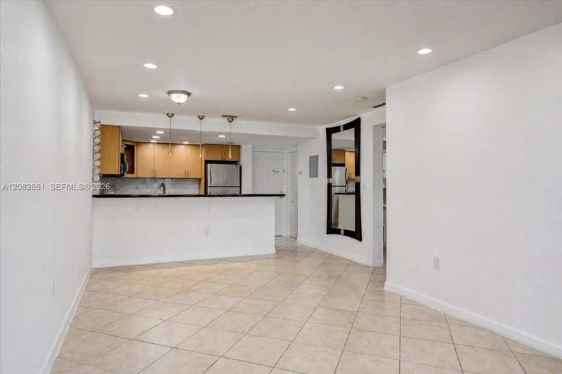 1975 Normandy Dr # 303, Miami Beach FL 33141