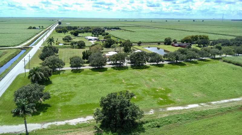 10 Congleton Drive, Belle Glade FL 33430