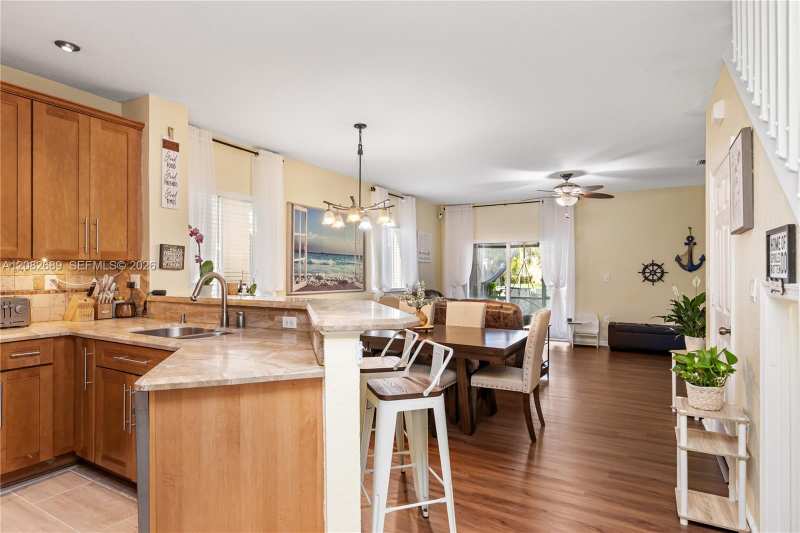 5741 Isles Cir, Tamarac FL 33321